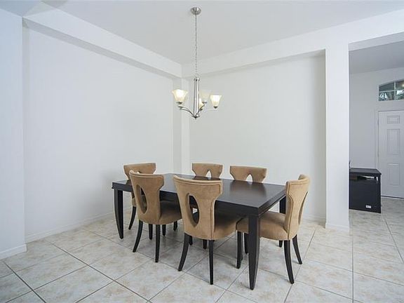 5th image of 4713 Claremont Park Dr