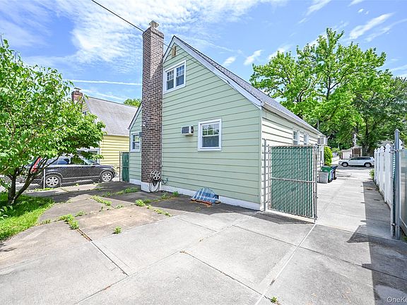 4th image of 157-11 26th Avenue
