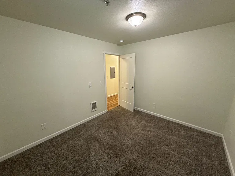 200 Railroad Ave #8 — Photo 18