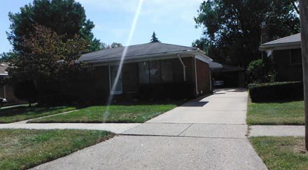 2nd image of 4650 Marian Ave