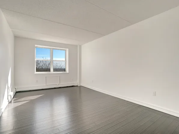 79-14 Rockaway Beach Avenue image 14 of 25