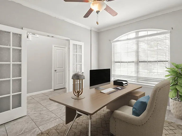 702 S Galley Dr — Photo 9