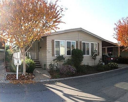 1st image of 3058 Oakbridge Dr