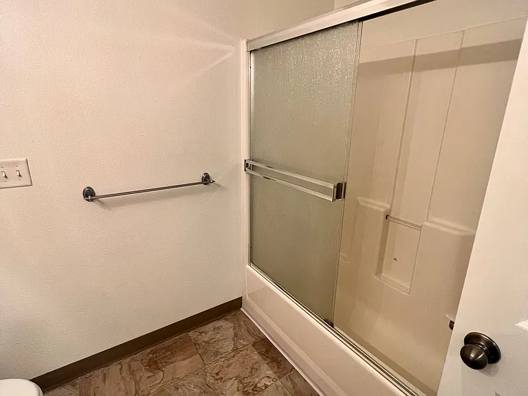 3151 Forest Hills Dr #6 — Photo 7
