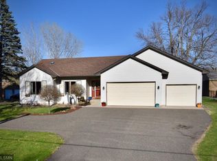 7676 N Shore Trl N, Forest Lake, MN 55025