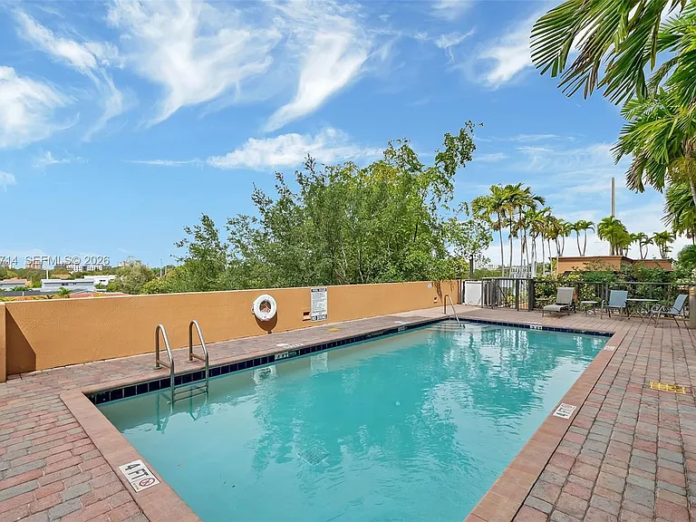 1690 SW 27th Ave #805 — Photo 34