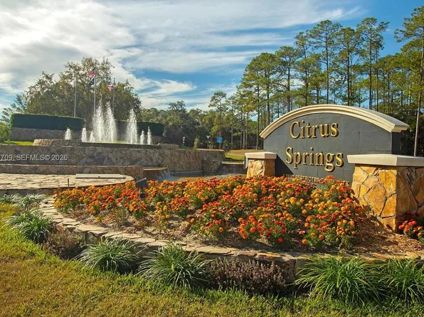 684 E Noah Ln, Citrus Springs, FL 34434