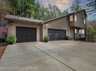 8471 Clark Rd, East Lansing, MI 48823