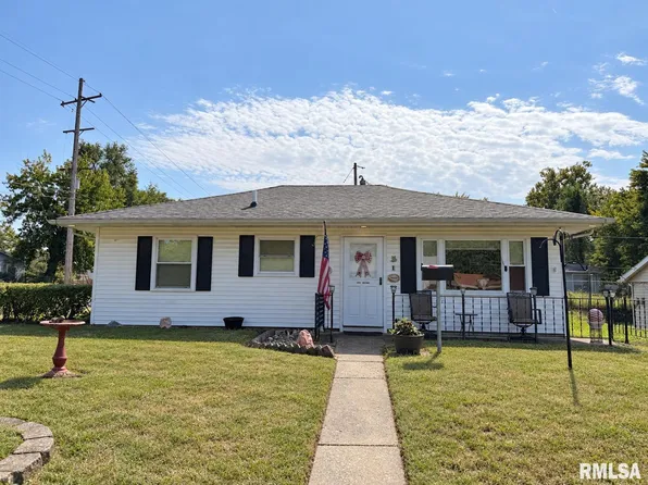 1430 Delray Ave, Pekin, IL 61554