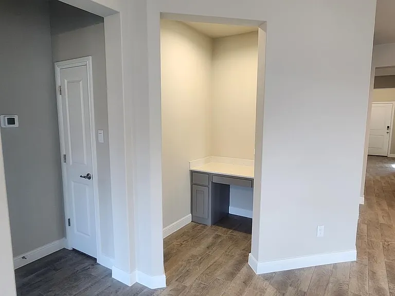 1029 Kirkham Way — Photo 32