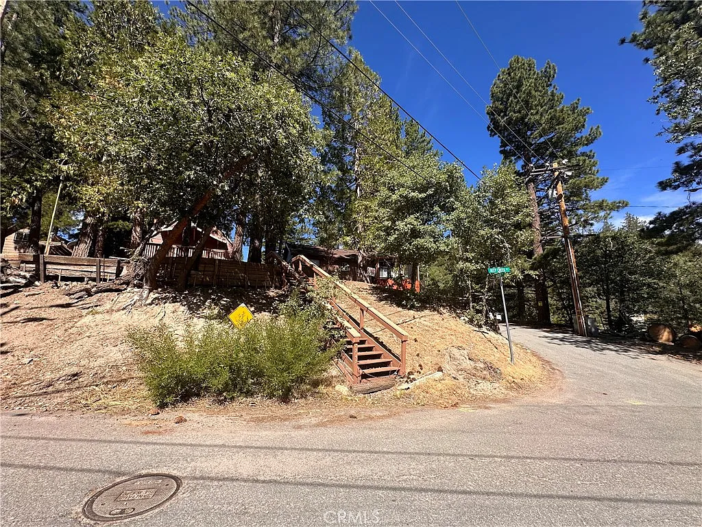 2 bed, 1.5 bath, 856 sqft, $1,975 — Photo 4