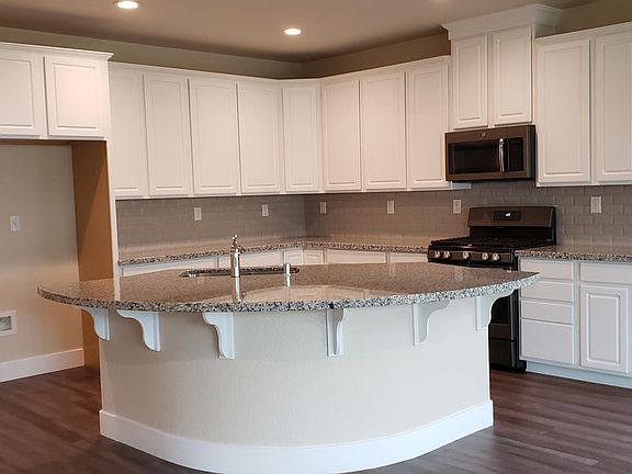 2nd image of 1827 Amesbury Ct