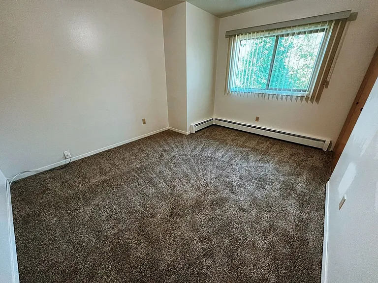 11528 Heritage Ct — Photo 5