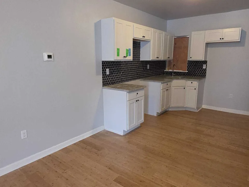 507 Bloom St