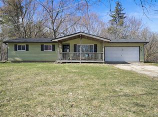11106 Main Rd, Fenton, MI 48430