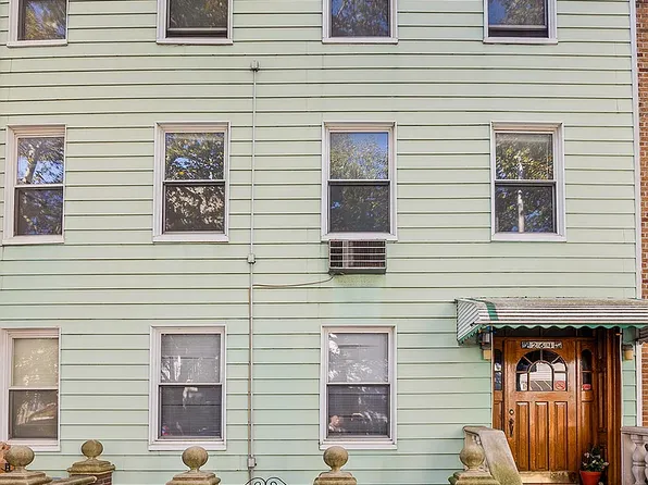 264 Ainslie St, Brooklyn, NY 11211