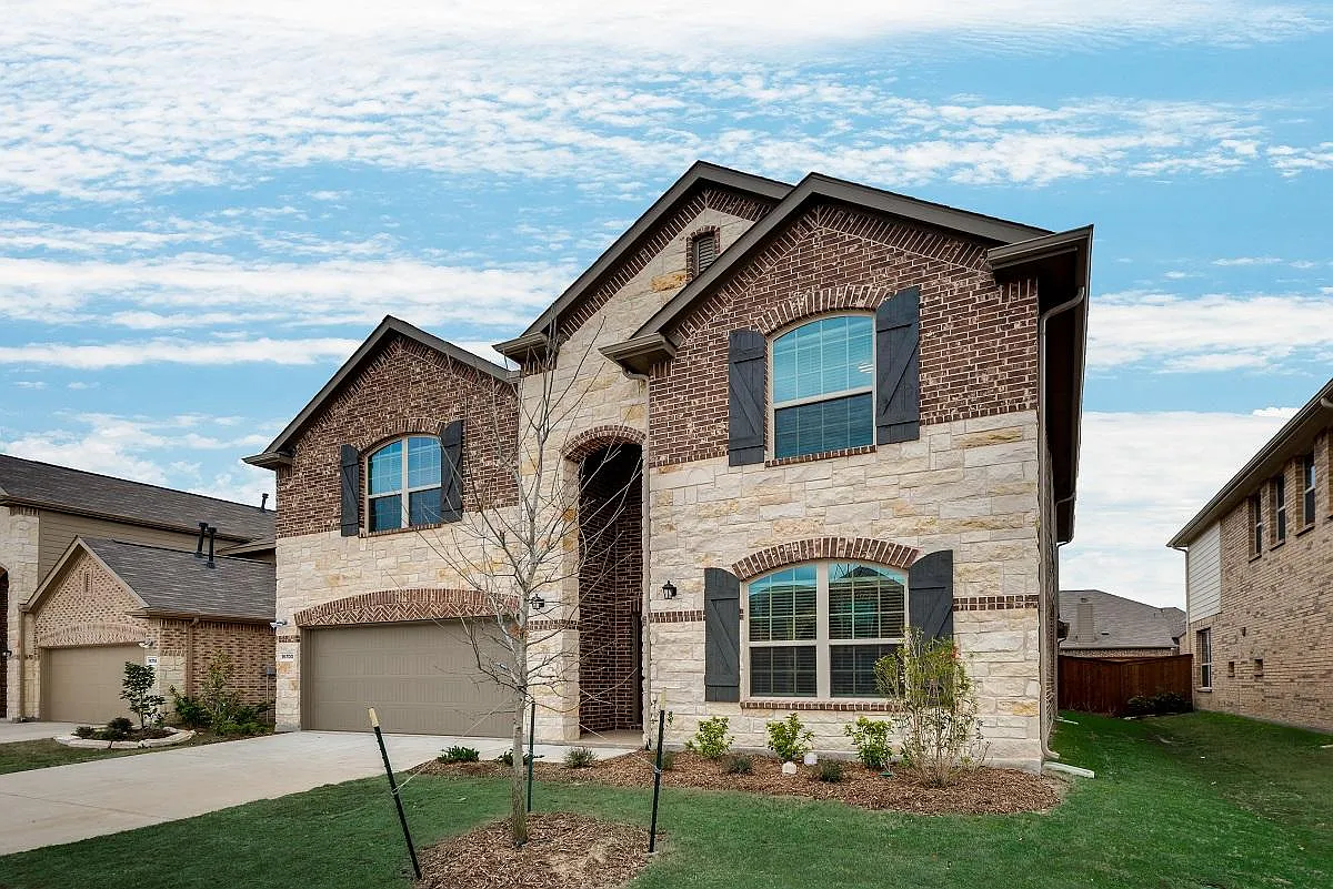 5 bed, 3427 sqft, $3,500 — Photo 1