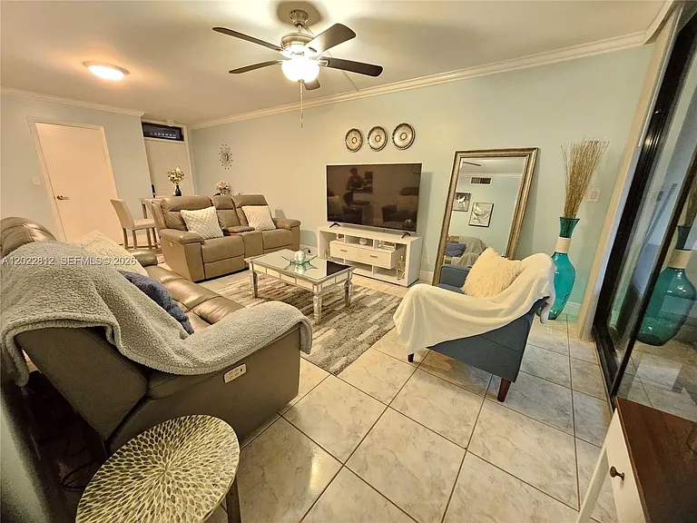 212 Lake Pointe Dr #113 — Photo 20