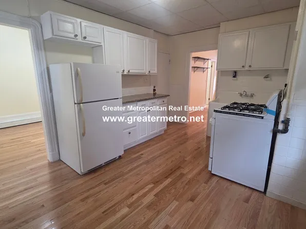 1 Unity St APT 2R, Boston, MA 02113