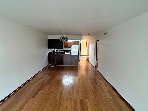 3rd image of 7427 N Western Ave #3N