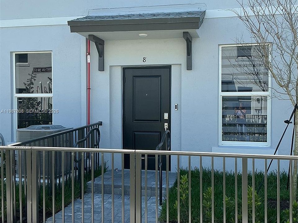 1st image of 15565 SW 280th St #8