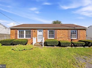 102 Green Park Ct, Winchester, VA 22602