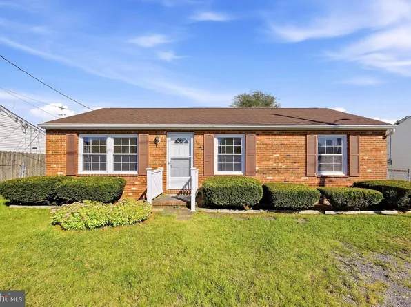 102 Green Park Ct, Winchester, VA 22602