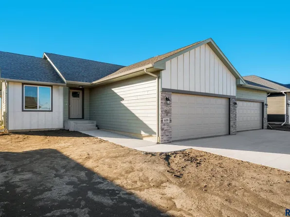 609 N Anthem Dr, Sioux Falls, SD 57103