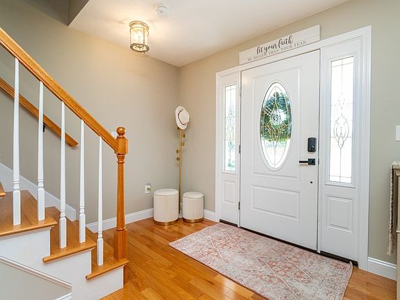 4th image of 44 Brookside Dr #44