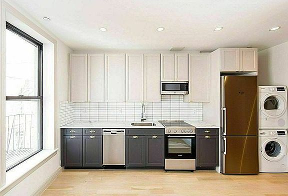 3rd image of 371 E 10th St #1A