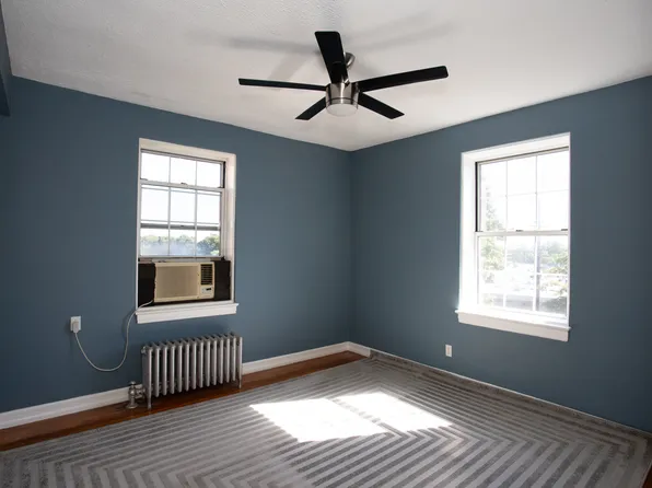 56-05 31st Avenue image 5 of 17