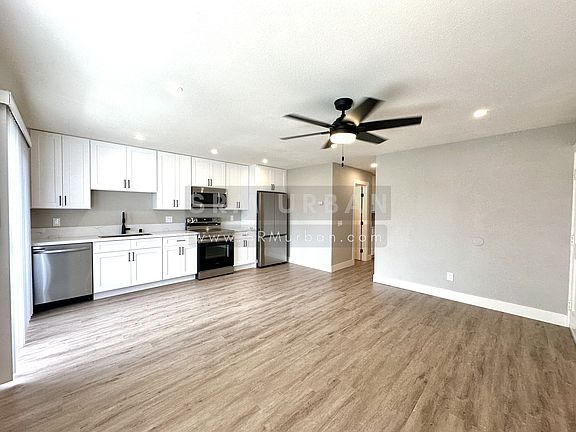 3rd image of 959 Vine St APT 15