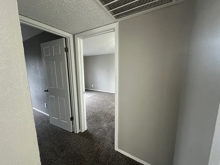 Maxton West Apartment Homes — Photo 32