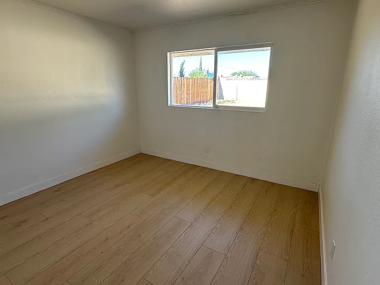 10114 Samoa Ave #C — Photo 11
