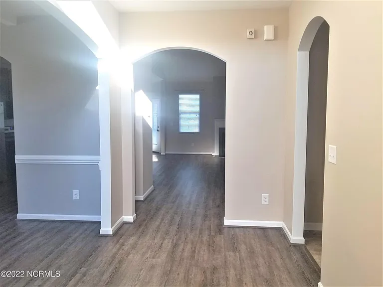 411 Cyrus Thompson Dr — Photo 26