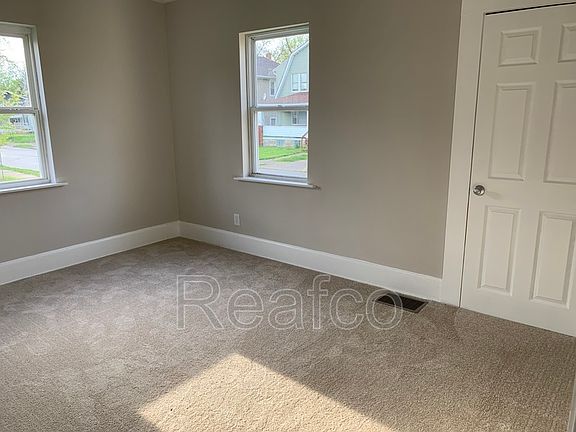 4th image of 1303 E 22nd Ave