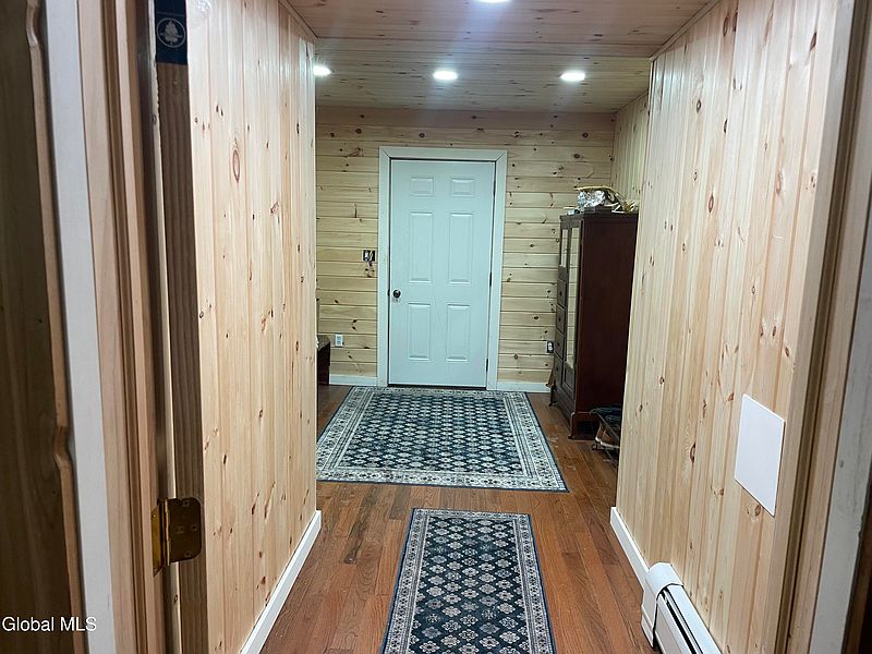 5th image of 12 Waldo Place