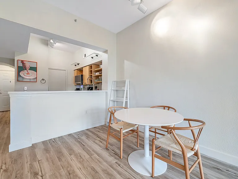 100 4th Ave S #424 — Photo 13