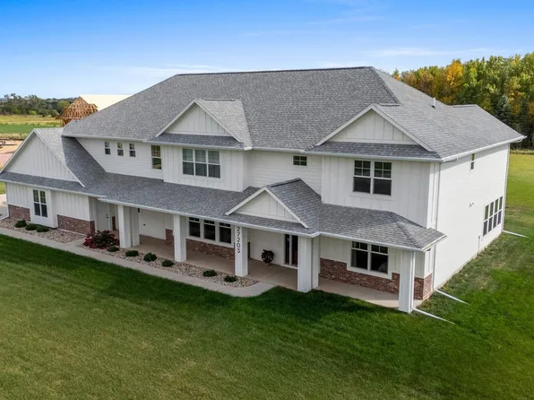 27203 Cedar Ridge Ct, Harrisburg, SD 57032