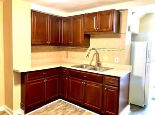 1608 Greenleaf St #1, Evanston, IL 60202