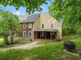 18 Westminster St APT 1, Ashburnham, MA 01430