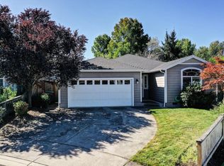 969 Garden Springs Cir, Medford, OR 97504