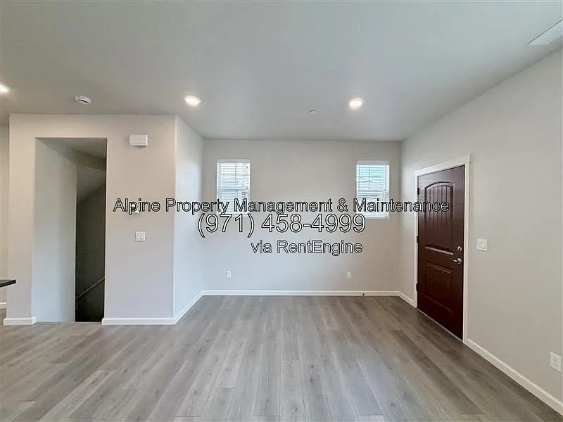 2 bed, 2.5 bath, 1384 sqft, $2,575 — Photo 4