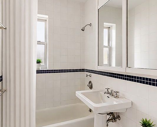 5th image of 2 Grove St APT 4F