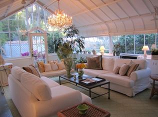 9318 Readcrest Dr, Beverly Hills, CA 90210