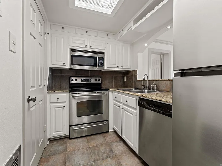 2045 N 3rd St #305 — Photo 4