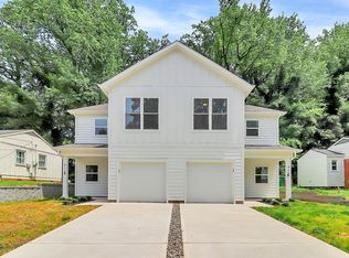 911 Yellowstone Dr, Charlotte, NC 28208