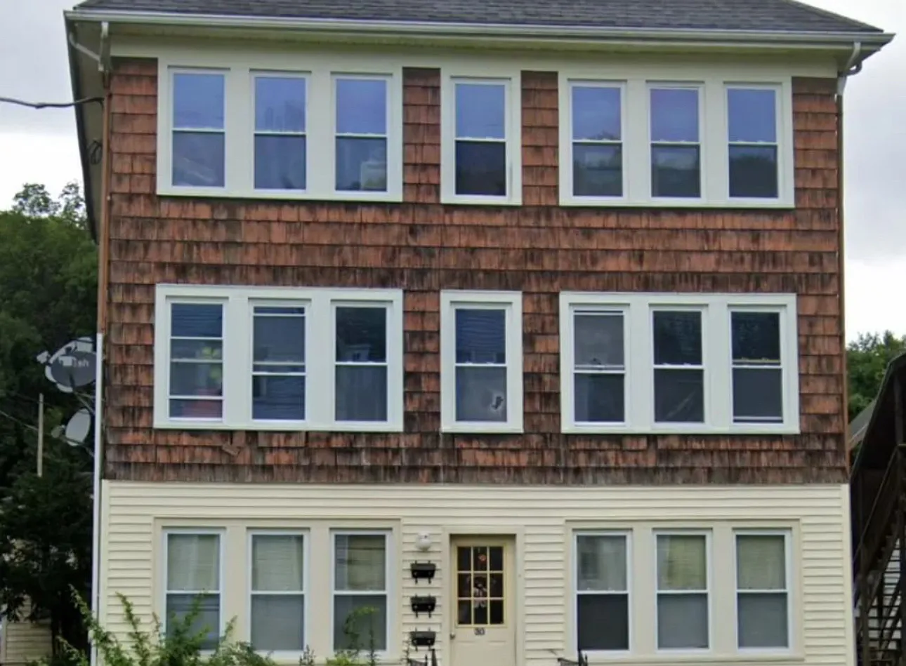 2 bed, 900 sqft, $1,800 — Photo 1