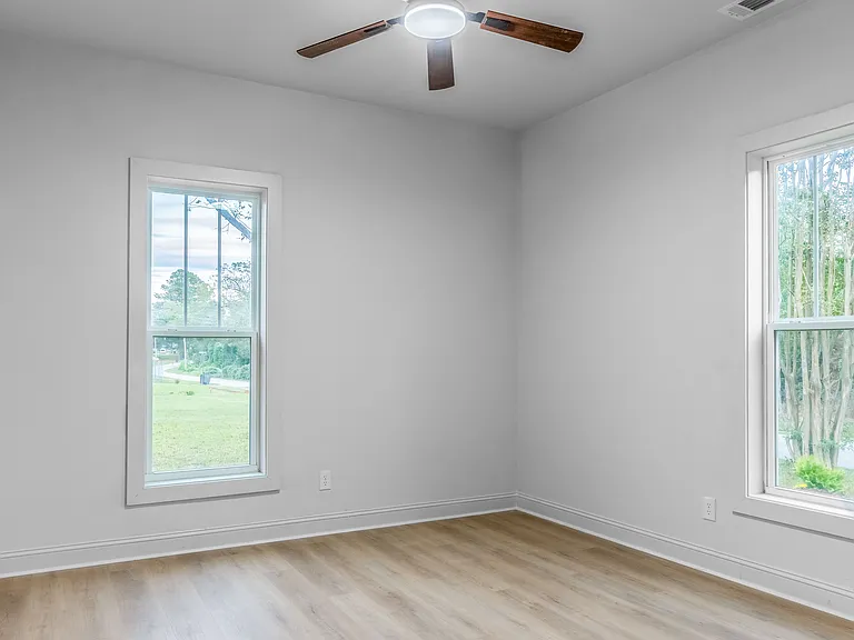 453 Folk Ave — Photo 14