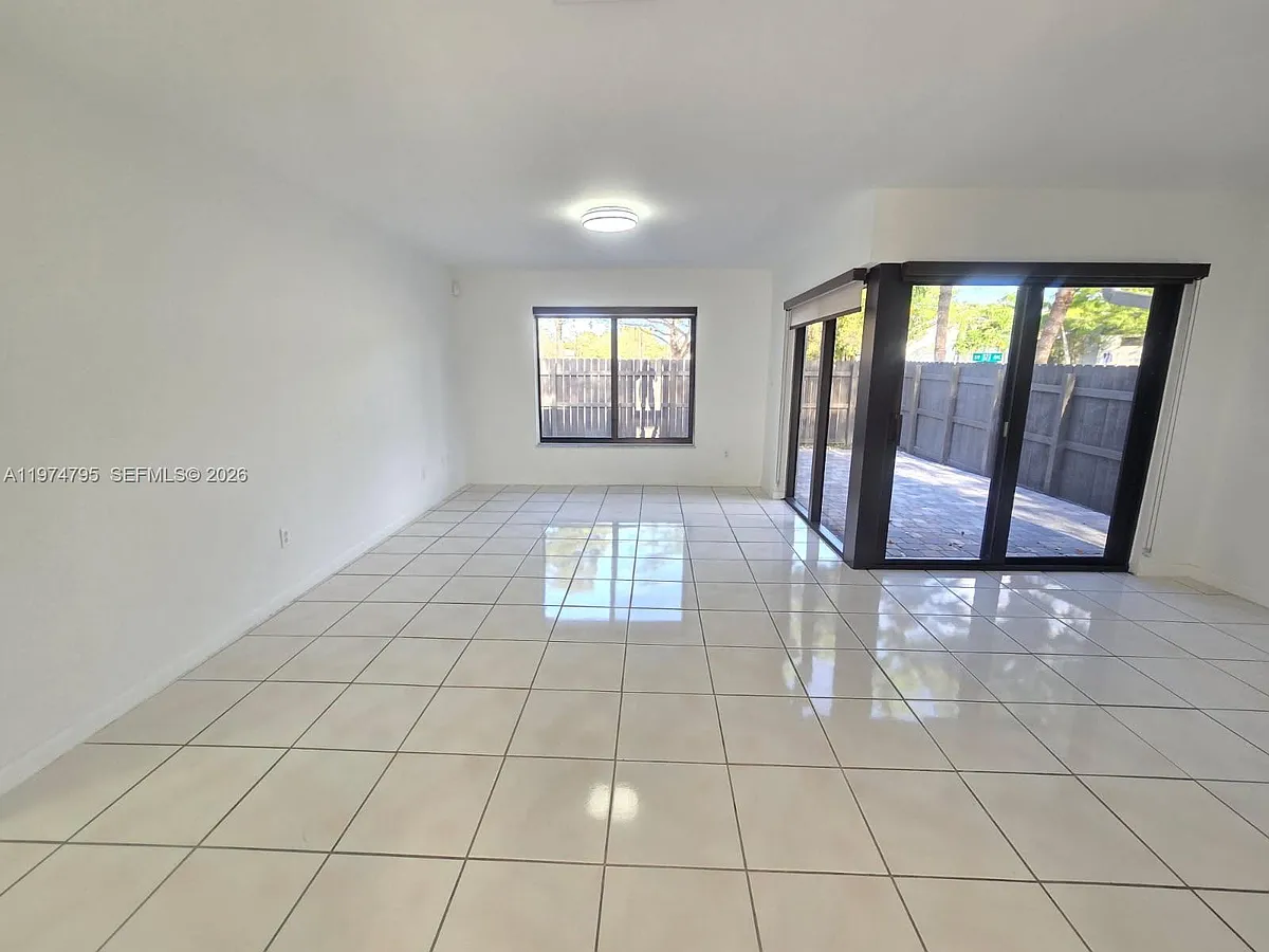Building Photo - 15081 SW 127th Ct